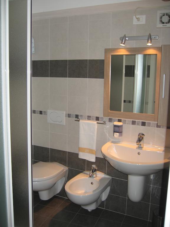Residence San Valentino Finale Ligure Buitenkant foto