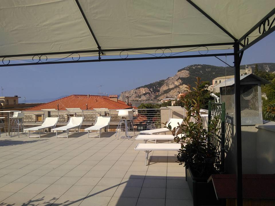 Residence San Valentino Finale Ligure Buitenkant foto