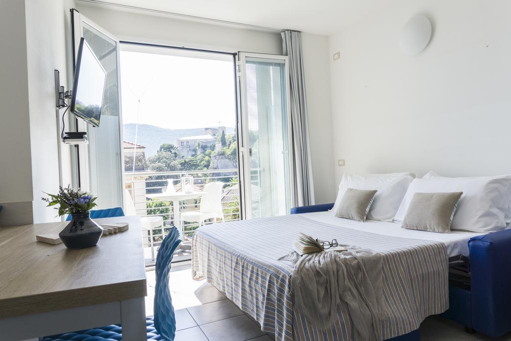 Residence San Valentino Finale Ligure Buitenkant foto